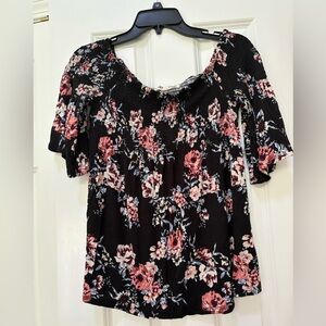 Jolt Off-Shoulder Blouse